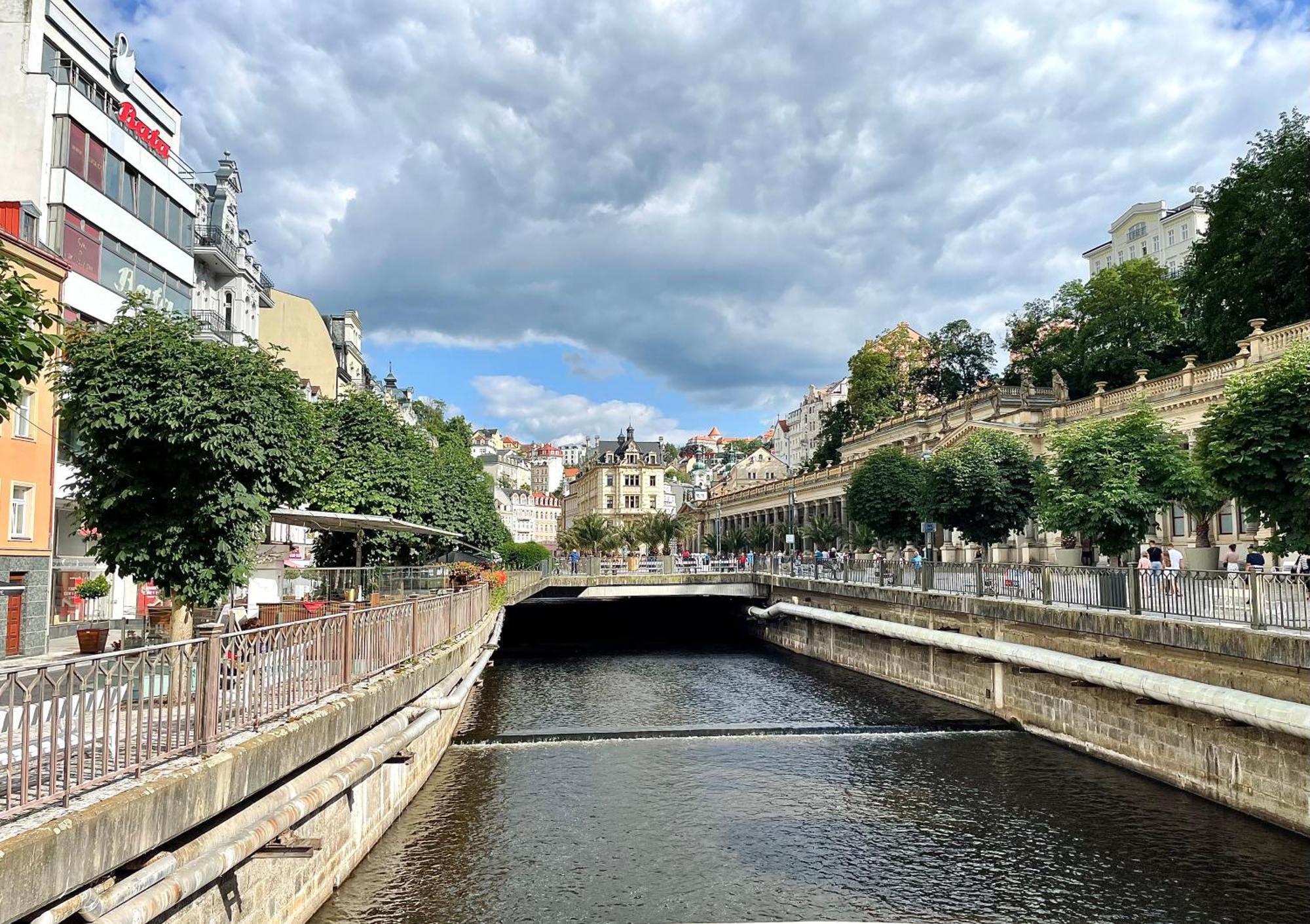 Carlsbad Grand Studio Michal Karlovy Vary Luaran gambar